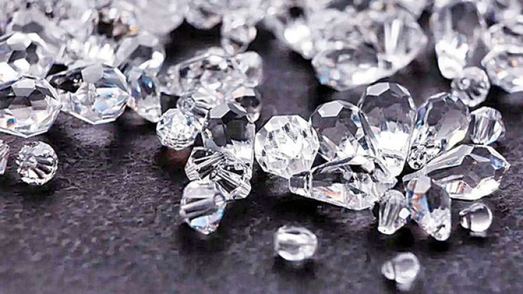 Diamonds were first mined in India. Initially, diamonds were only located in the alluvial deposits in Guntur and Krishna District of the Krishna River Delta.