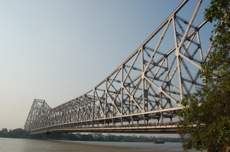 The Howrah Bridge does not have any nuts and bolts. The entire structure is fixed together utilizing 26,500 tons of steel and a high tensile alloy, Tiscrom, supplied by Tata Steel in 1942.